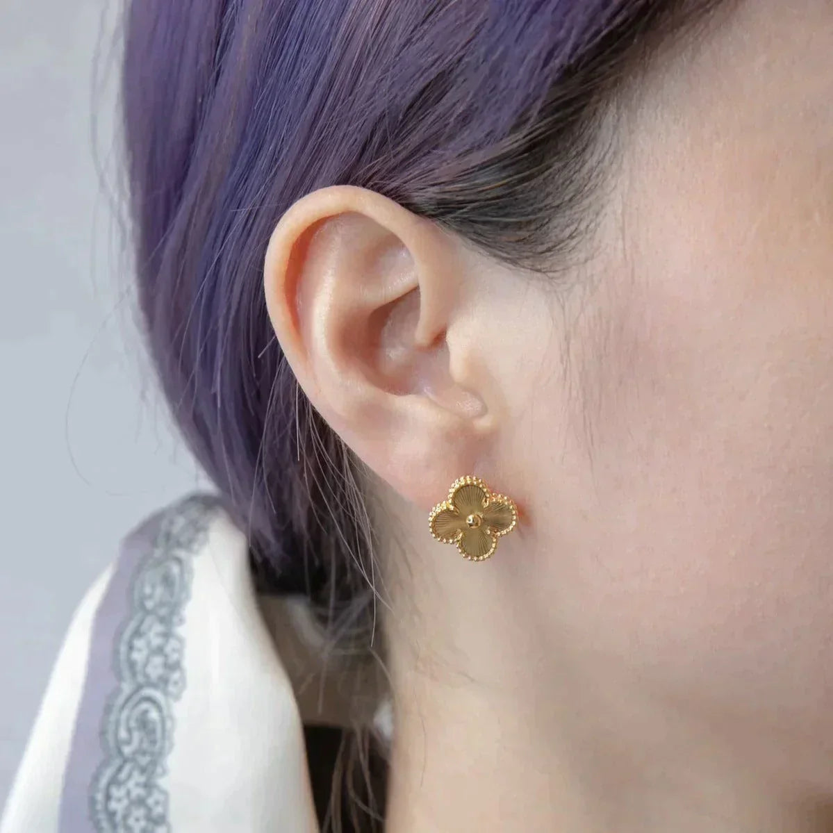 VINTAGE CLOVER EARRINGS GOLD