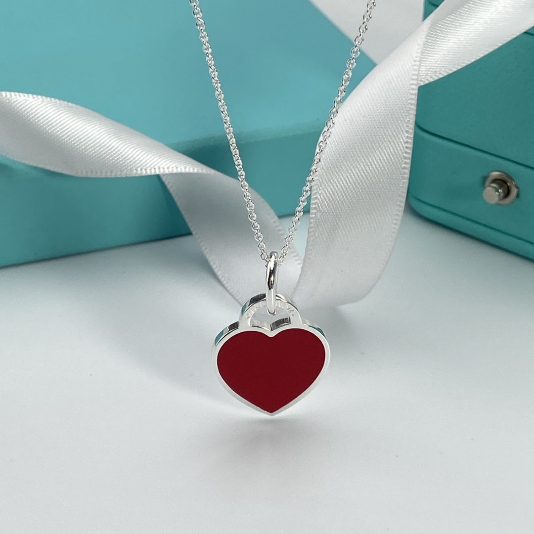 HEART PENDANT SILVER NECKLACE