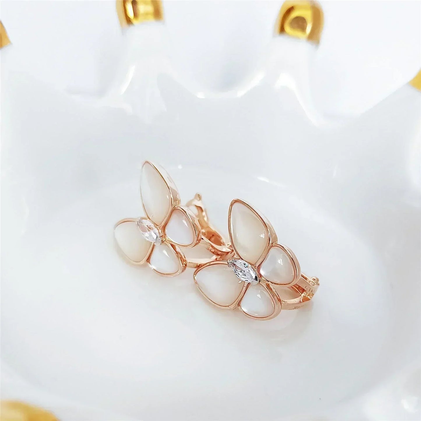 BUTTERFLY MOP DIAMOND PINK GOLD EARRINGS