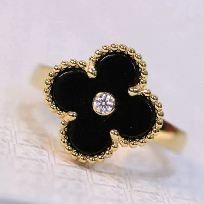 CLOVER ONYX RING GOLD DIAMOND