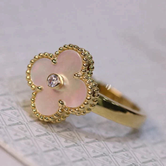 CLOVER PINK MOP RING GOLD DIAMOND