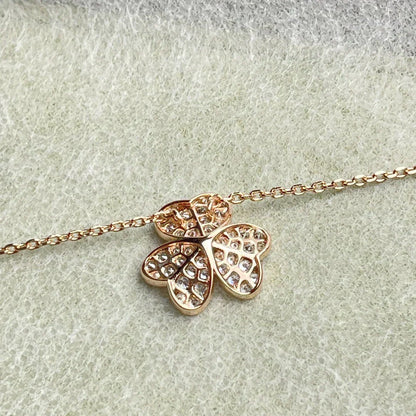 FLOWER DIAMOND NECKLACE