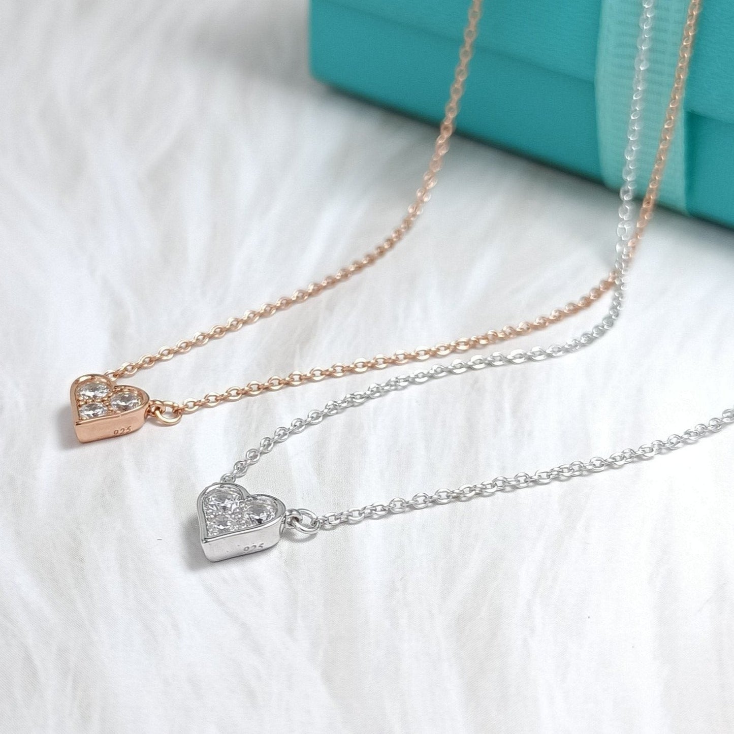 HEART 3 DIAMONDS PENDANT NECKLACE