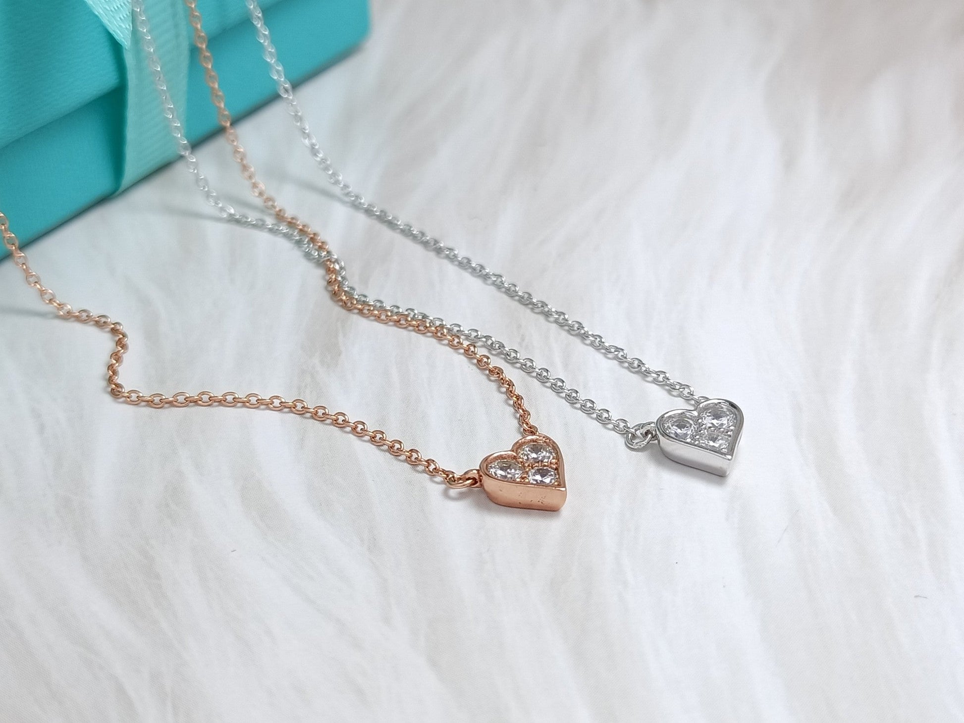 HEART 3 DIAMONDS PENDANT NECKLACE