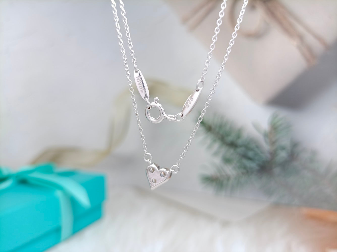 HEART 3 DIAMONDS PENDANT NECKLACE