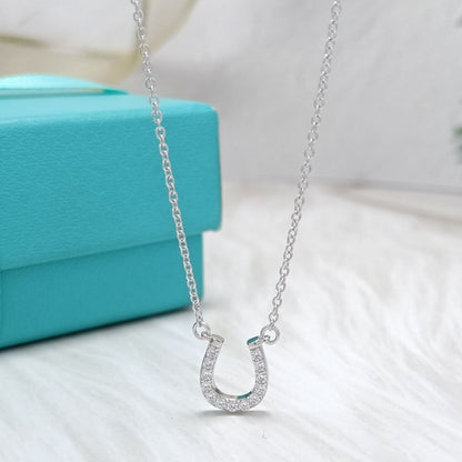 U PENDANT DIAMONDS NECKLACE