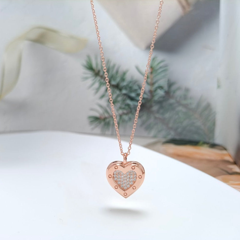 HEART DIAMONDS PENDANT NECKLACE