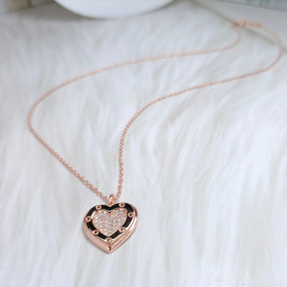 HEART DIAMONDS PENDANT NECKLACE