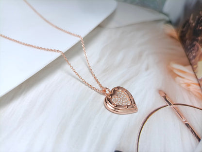 HEART DIAMONDS PENDANT NECKLACE