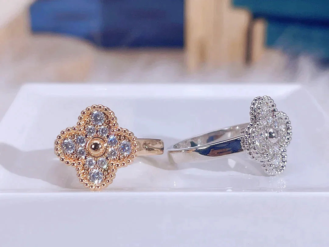 CLOVER DIAMOND RING