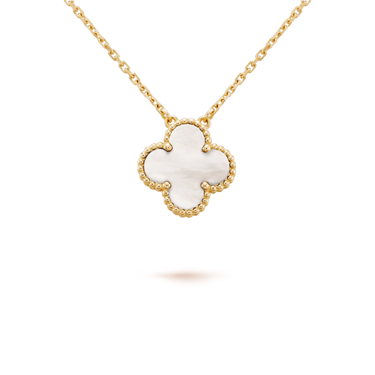 CLOVER PENDANT WHITE MOP NECKLACE