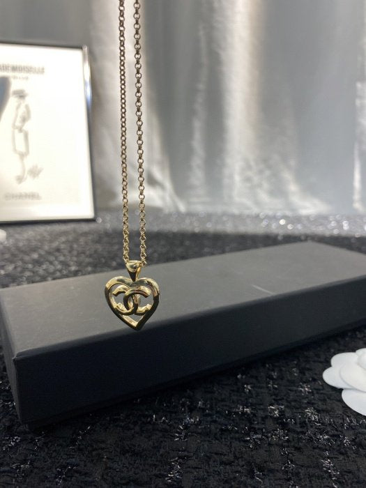 DOUBLE C HEART GOLD NECKLACE