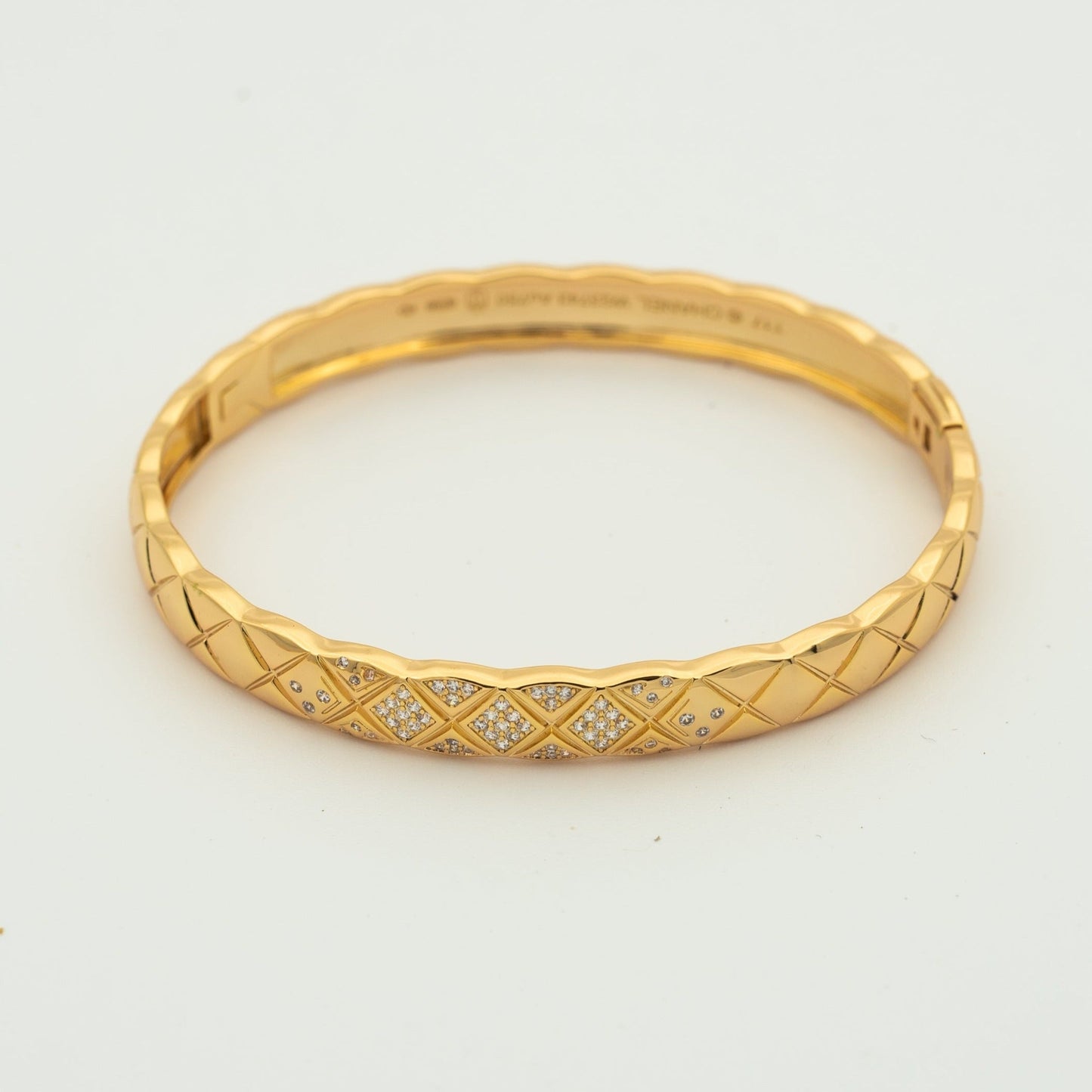 CRUSH BRACELET QUILTED DIAMOND