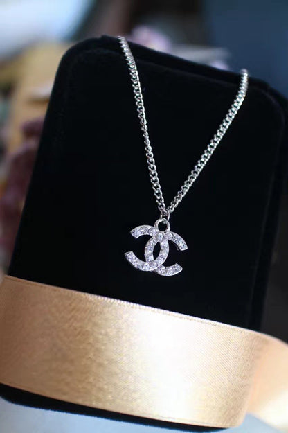 DOUBLE C SILVER NECKLACE