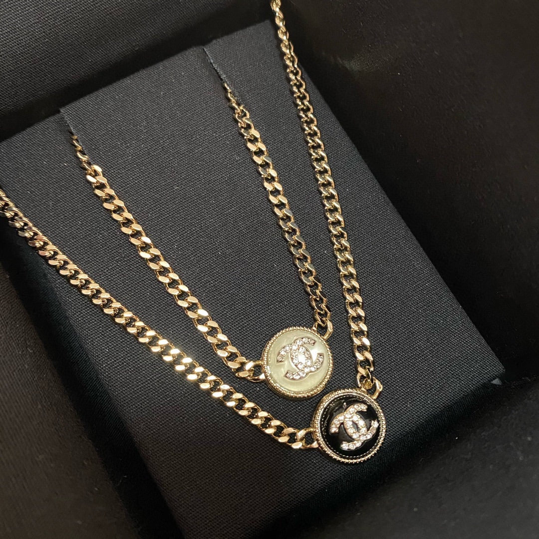 DOUBLE C WHITE MOP NECKLACE GOLD DIAMOND