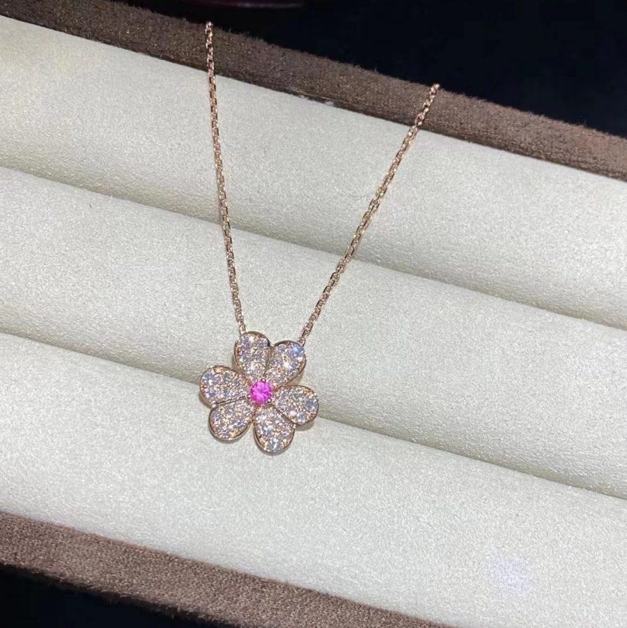 FRIVOLE PINK GOLD FLOWER DIAMOND NECKLACE